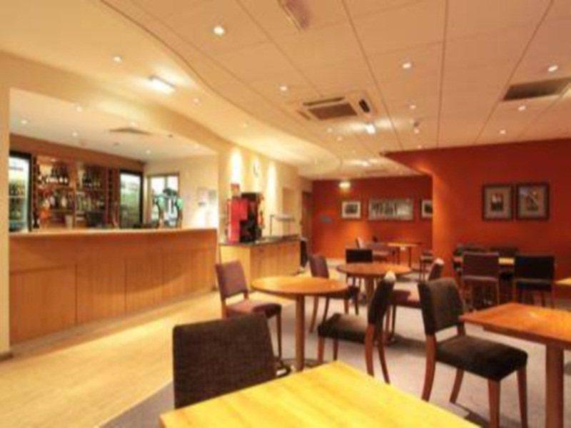 Travelodge Birmingham Central Broadway Plaza Екстер'єр фото