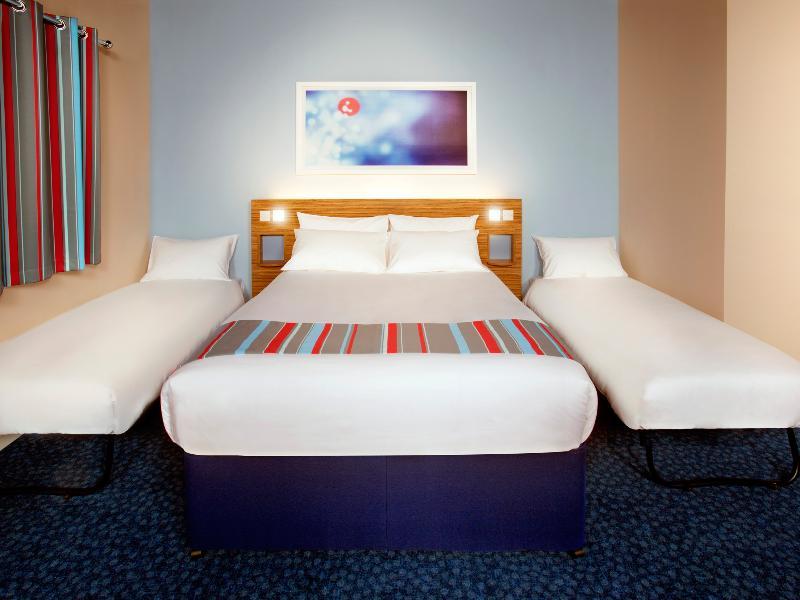 Travelodge Birmingham Central Broadway Plaza Екстер'єр фото