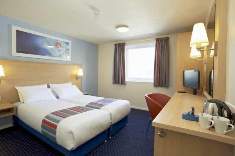 Travelodge Birmingham Central Broadway Plaza Екстер'єр фото